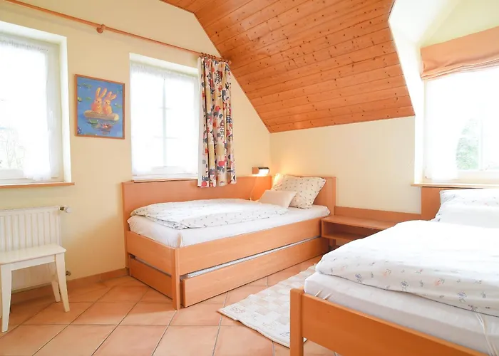 Apartment Hof Koehne- Haus Am Spielplatz - Strauss Schmallenberg